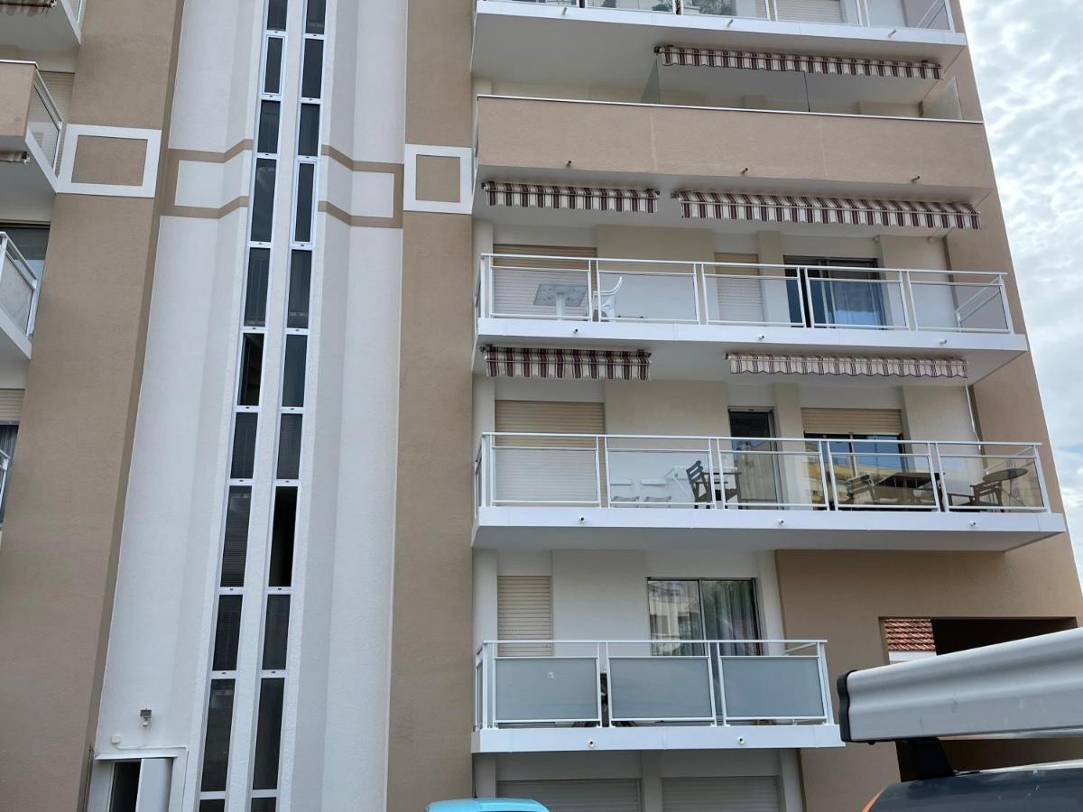 studio en centre ville, place de parking privée Arcachón Exterior foto